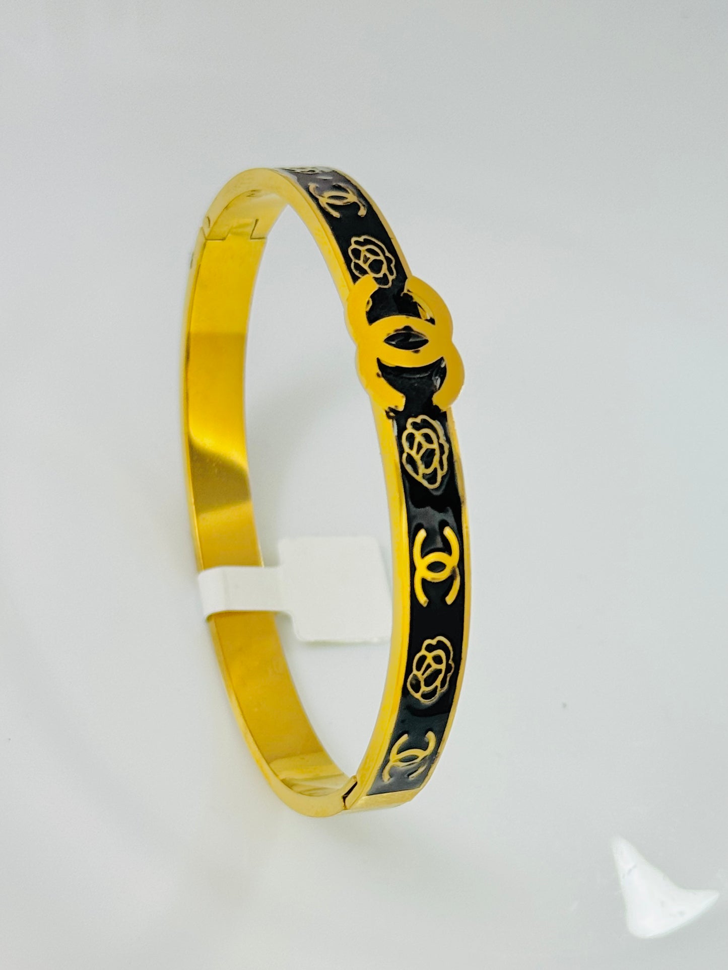 Regal Handcuff