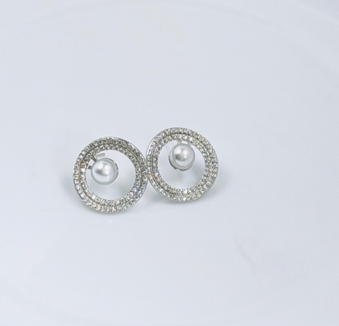Silver Gleam Stud