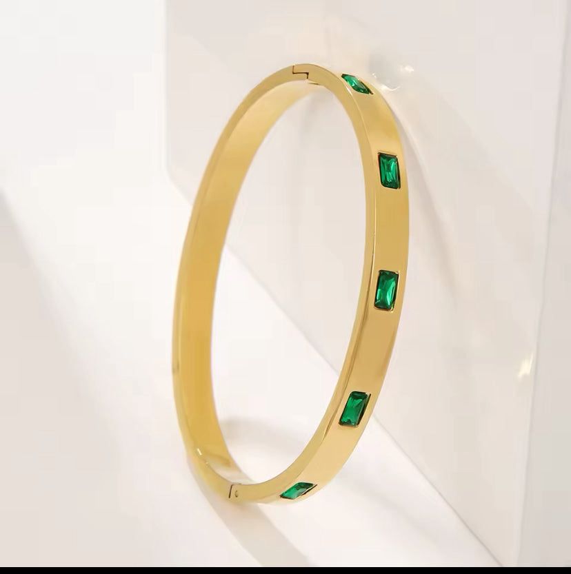 Emrald Handcuff