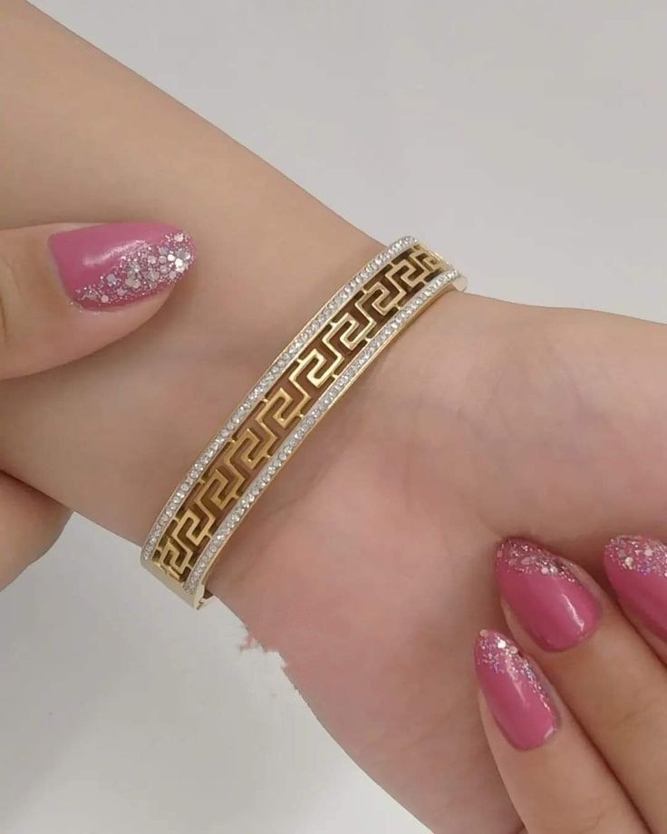 Elegant Handcuff