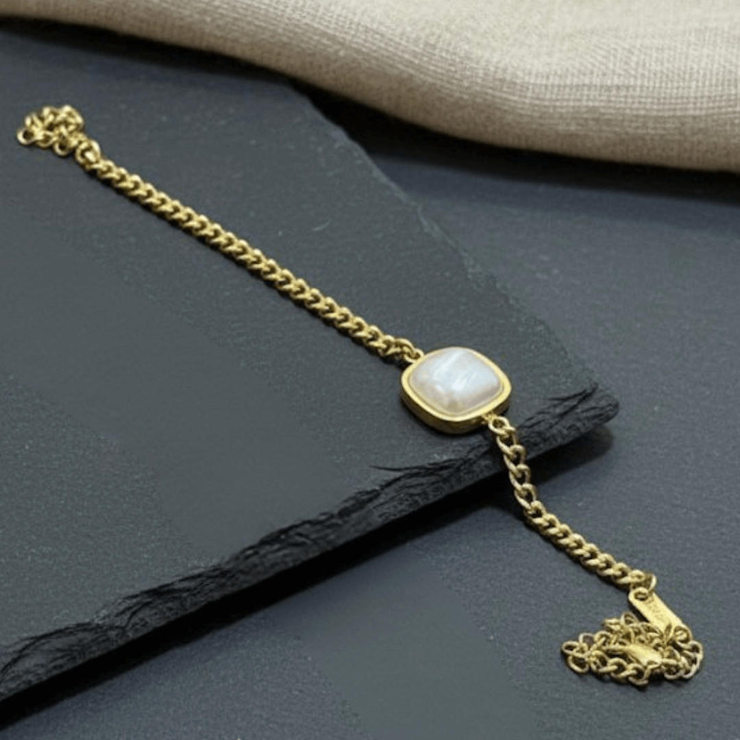 Moon Pearl Bracelet