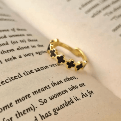 Mini Black Clover Ring ( Adjustable)