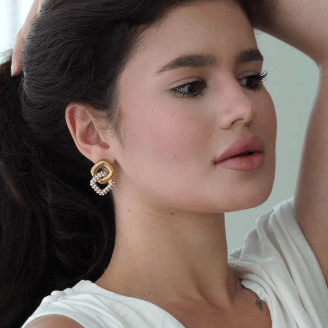 Dewlite Earring ( With Stones)