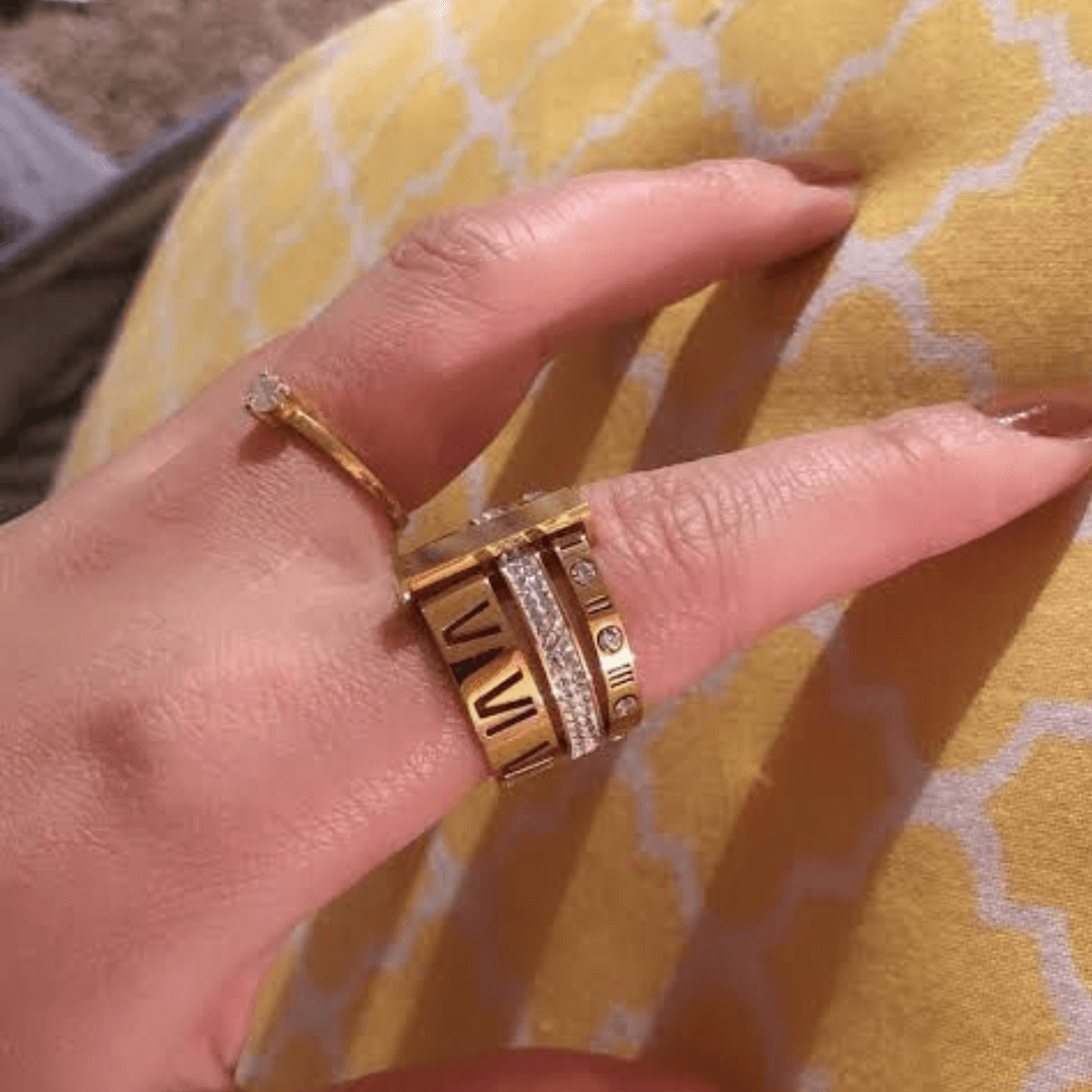 Trio Roman Ring