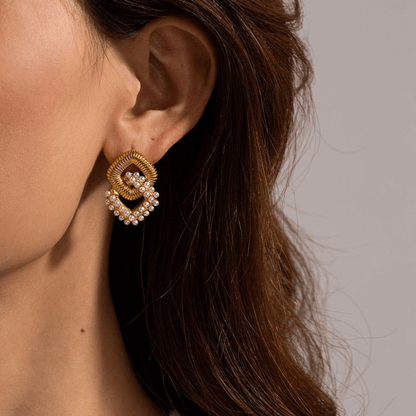 Dewlite Earring (with Pearl)