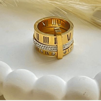 Trio Roman Ring