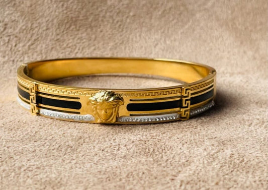 Charm Handcuff