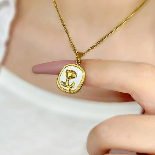 Roshni Pendant