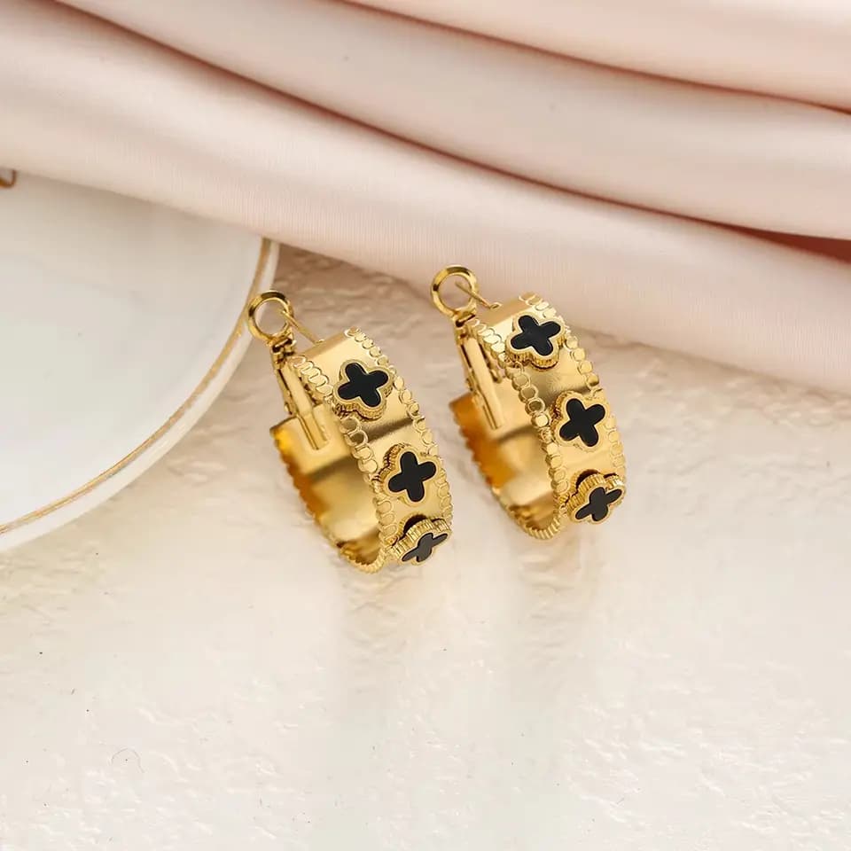 Zeenat Hoops