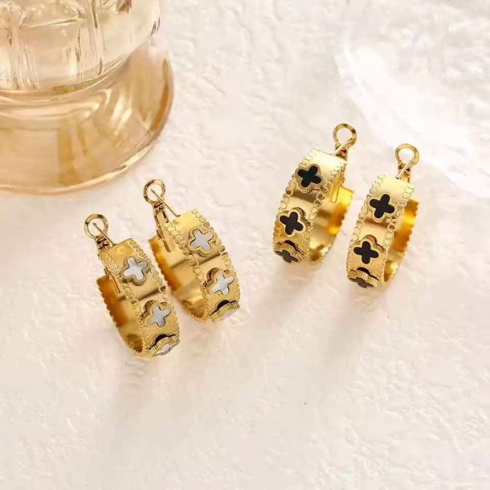 Zeenat Hoops