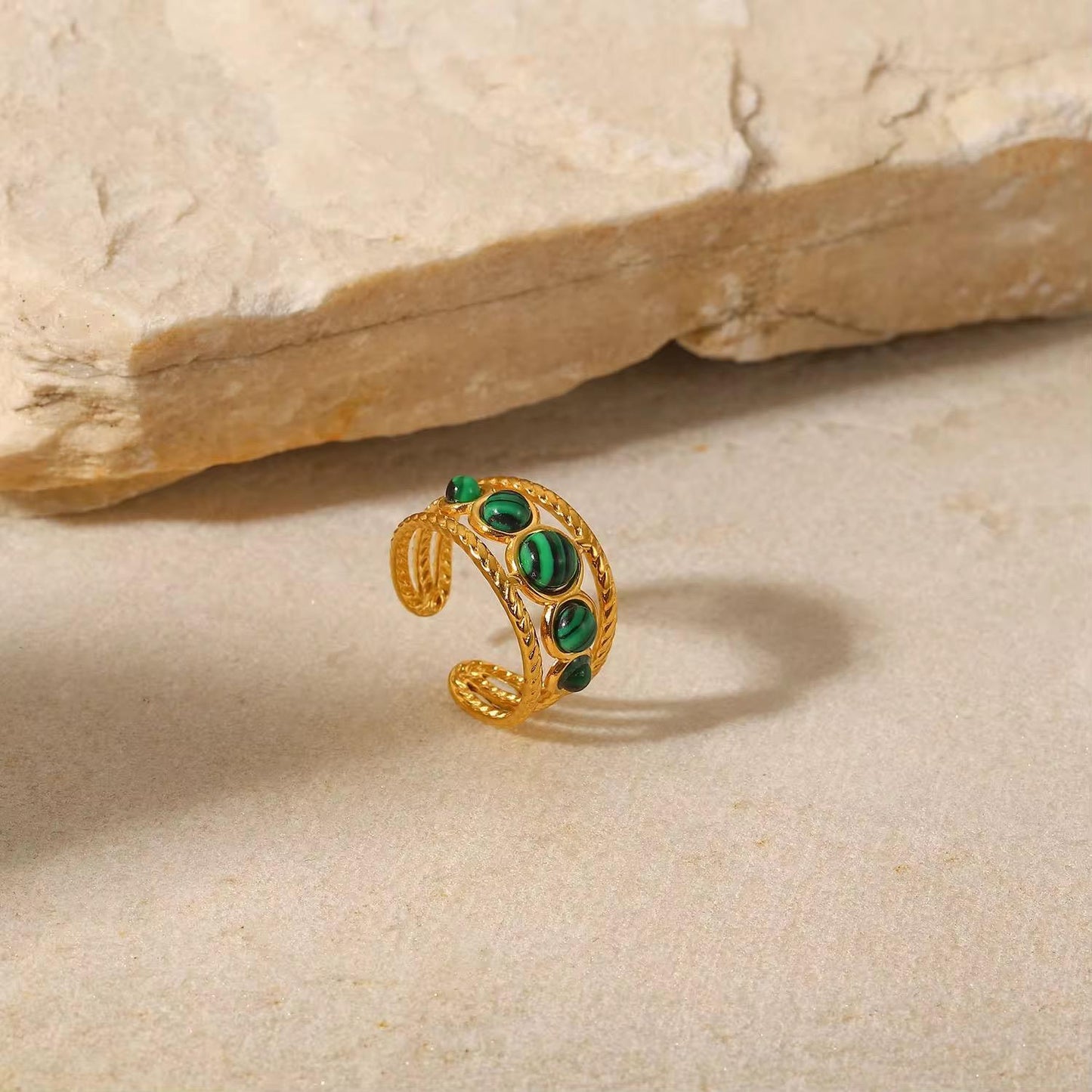 Regal Ring (adjustable)