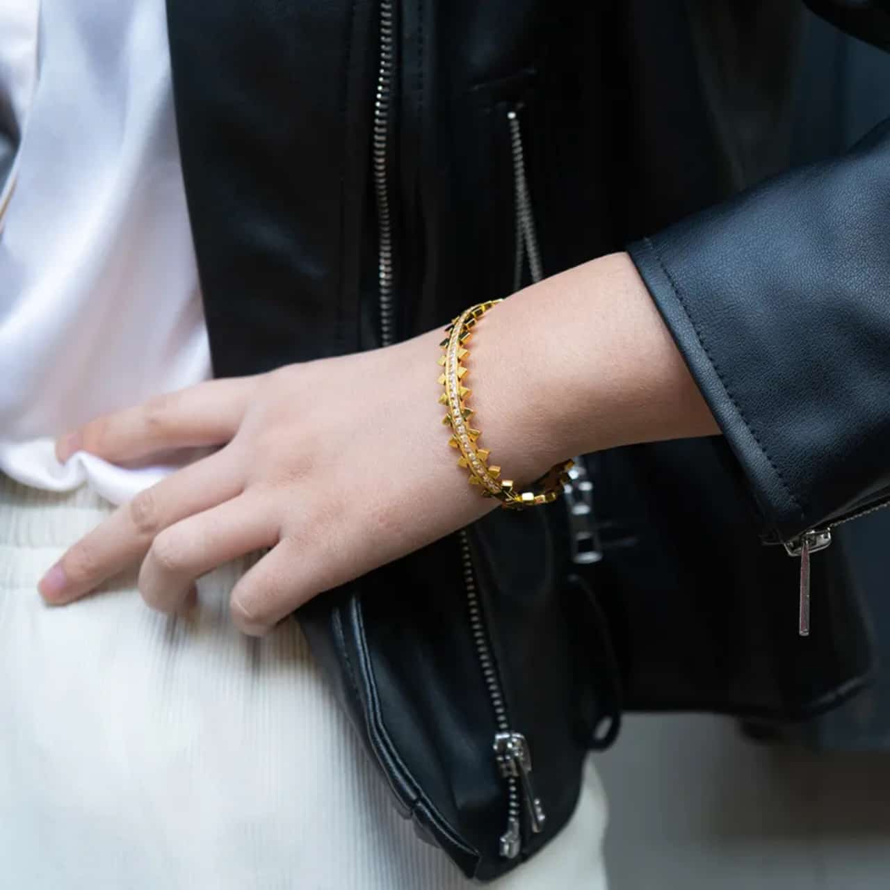 Glam Handcuff