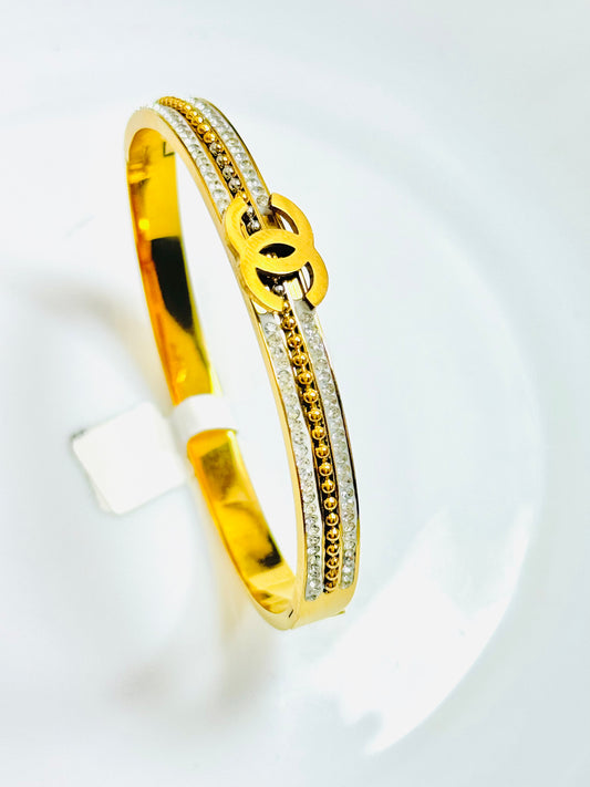 Luxe Handcuff