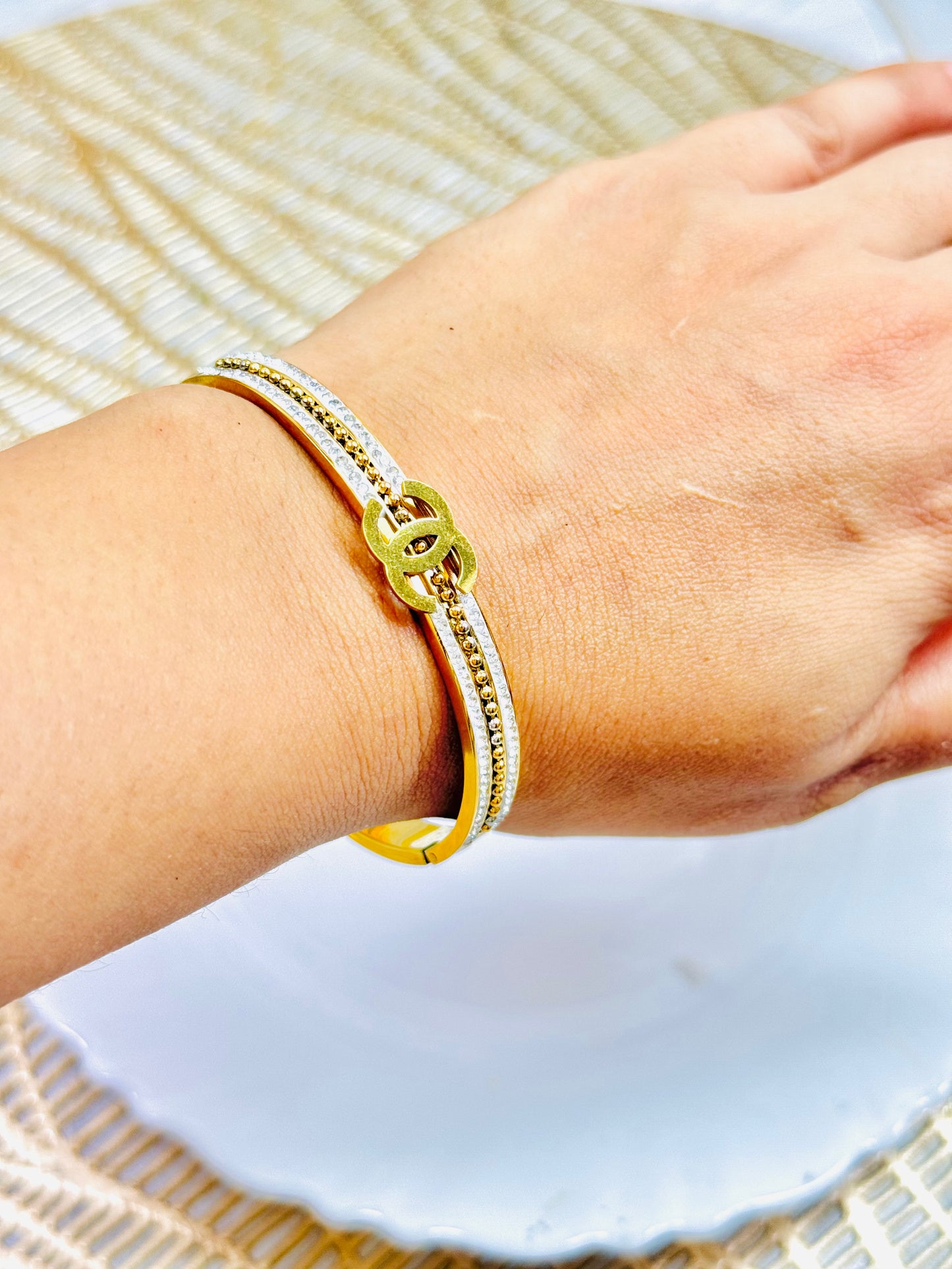Luxe Handcuff