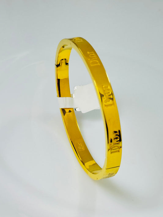 Dior Shine Handcuff