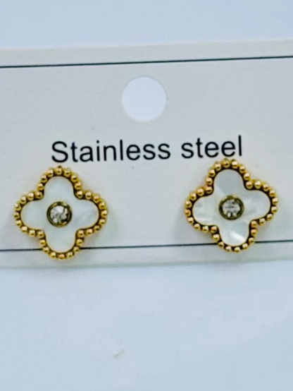 Crown White Stud