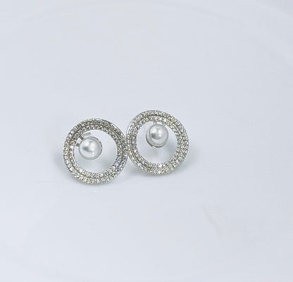 Silver Gleam Stud