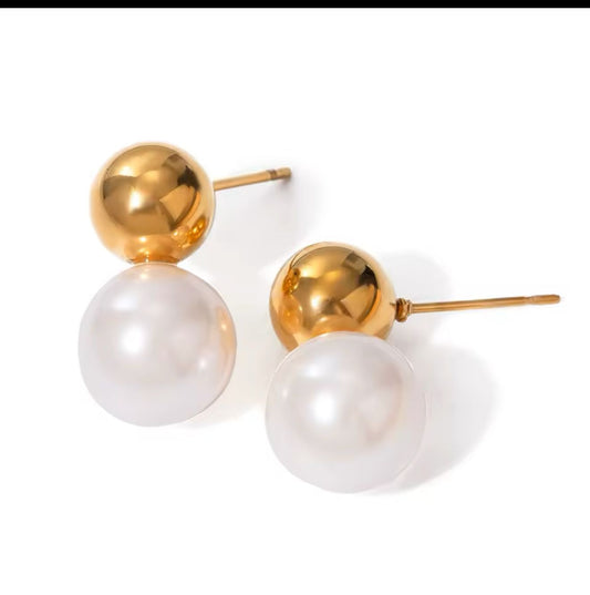 Pearl Drop Stud