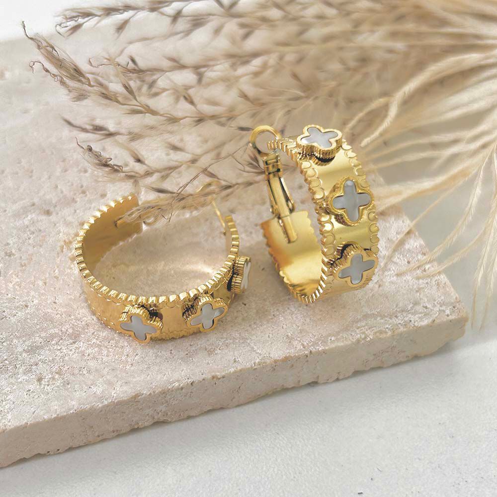 Zeenat Hoops