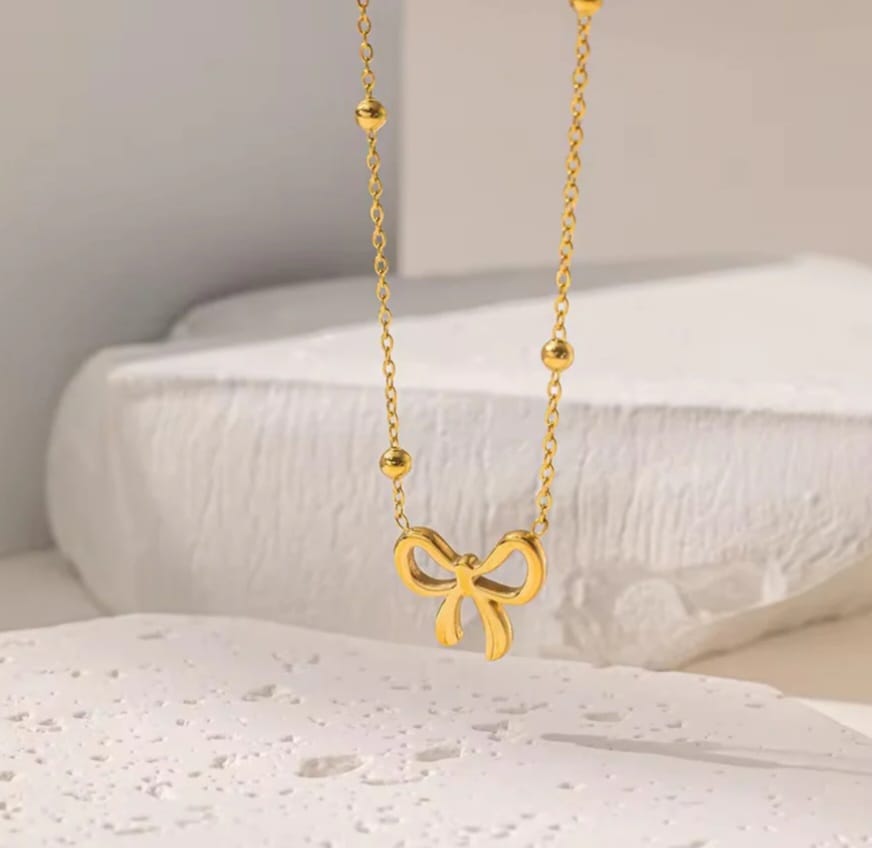Bow Pendant