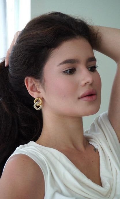 Dewlite Earring ( With Stones)