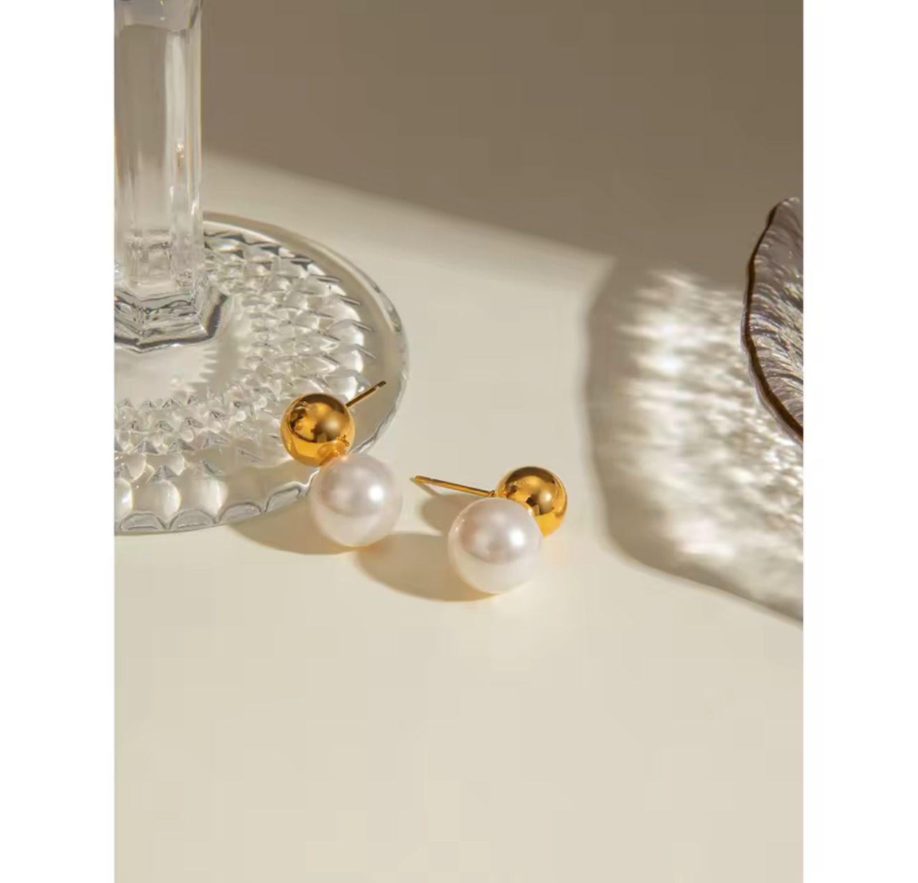Pearl Drop Stud