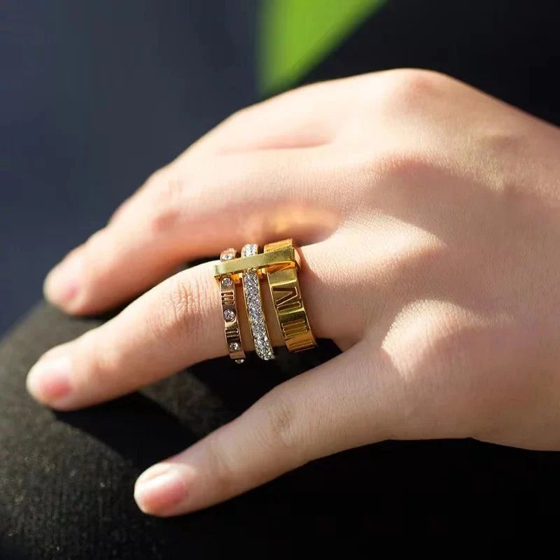 Trio Roman Ring