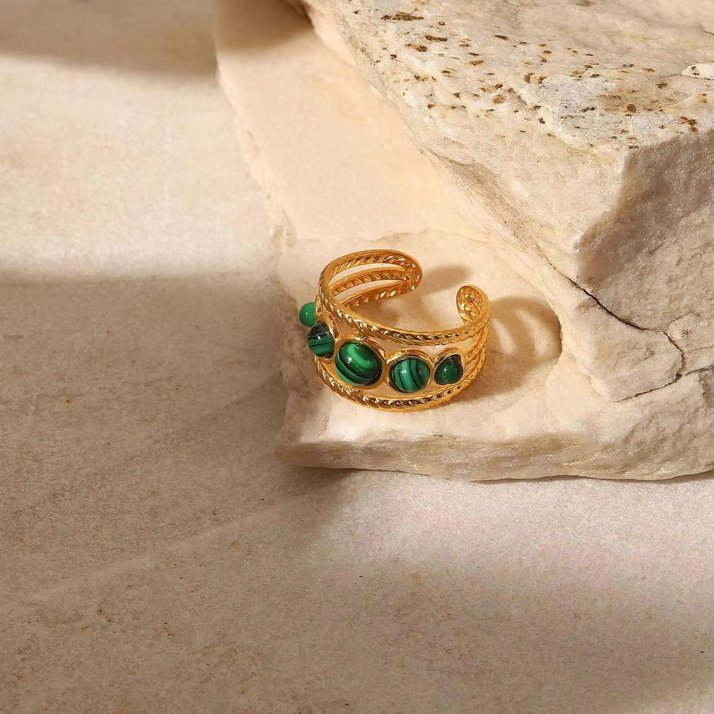 Regal Ring (adjustable)