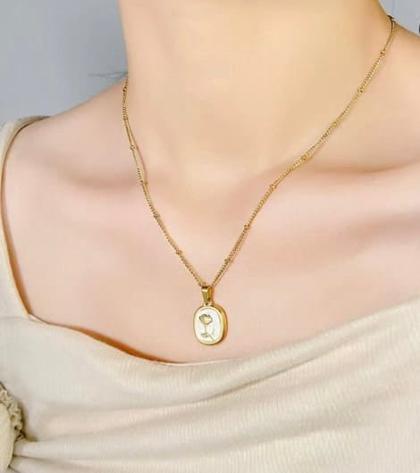 Roshni Pendant