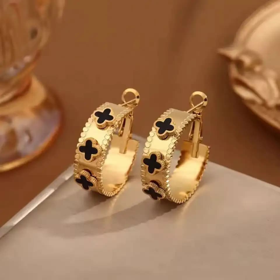 Zeenat Hoops