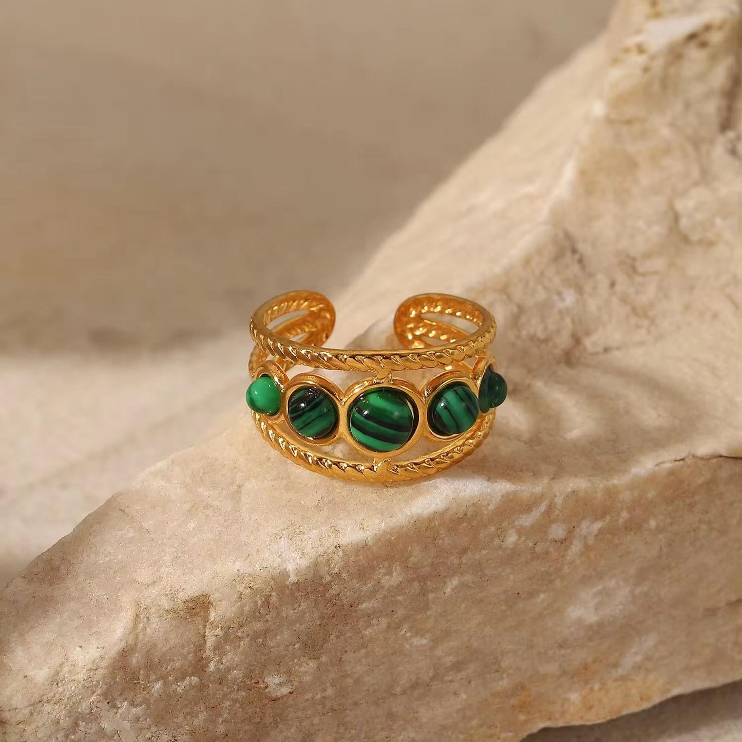 Regal Ring (adjustable)